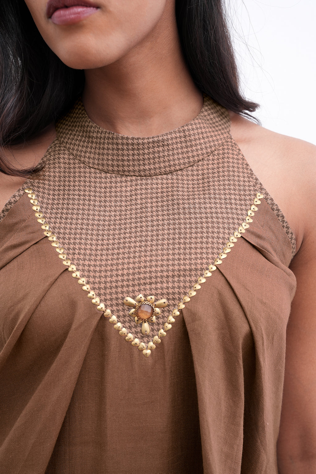 THE SIGNATURE HOUND DRESS