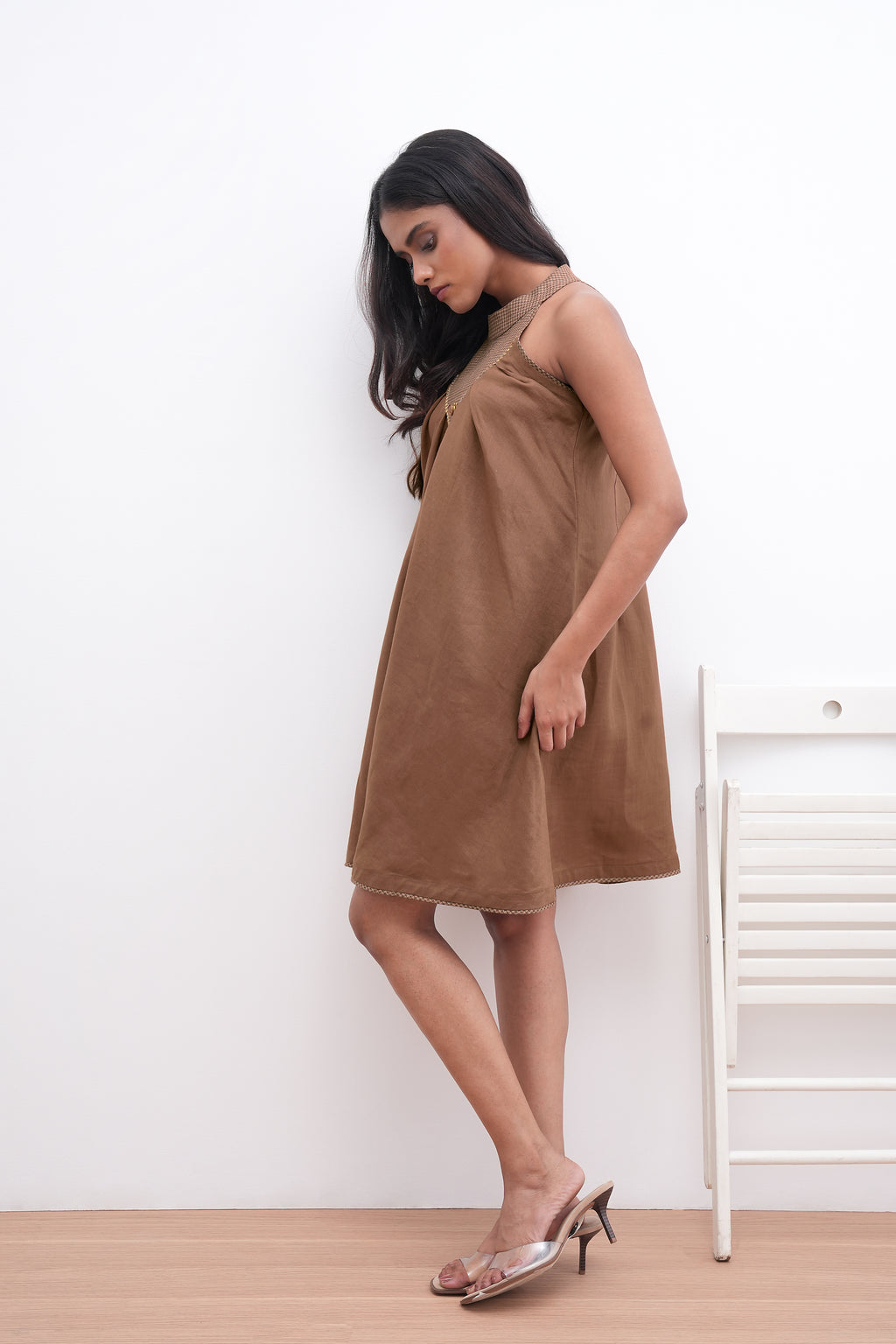 THE SIGNATURE HOUND DRESS