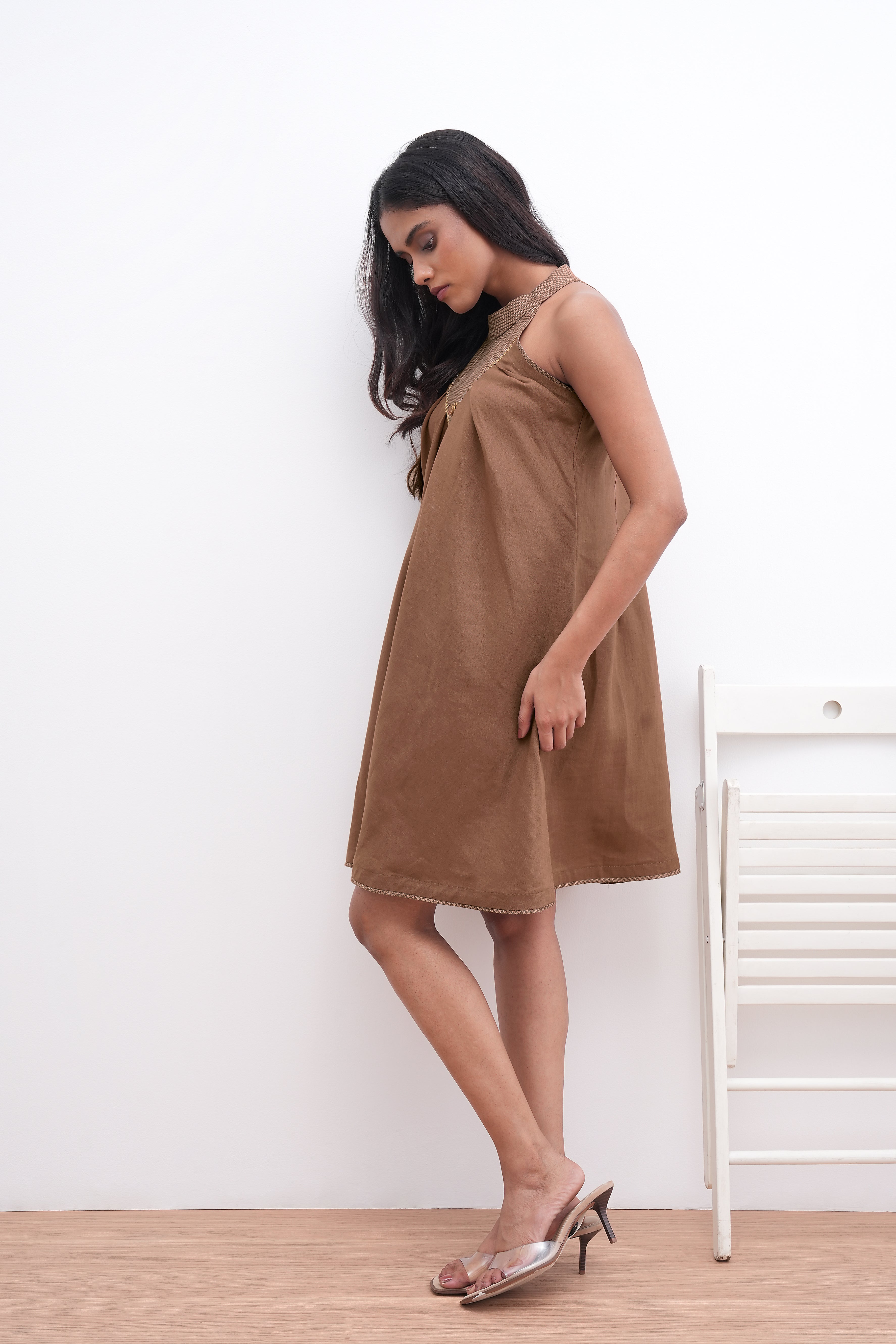 THE SIGNATURE HOUND DRESS
